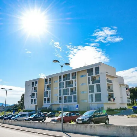 Apartament M *